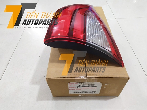 Đèn hậu trong Sienna 2016 (RH)-8158008030