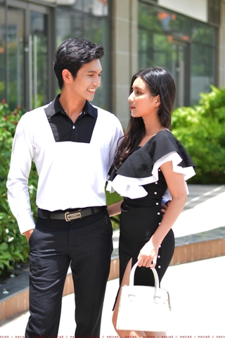 Couple Black Chest White Shirt & Pearls Line Dress