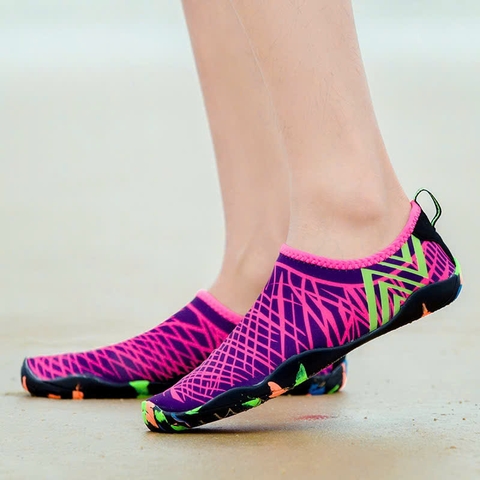 Giày biển, lặn biển, lội suối, bảo vệ chân, màu tím, đế dày cao cấp