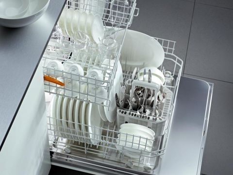 NHỮNG QUAN NIỆM SAI LẦM VỀ MÁY RỬA CHÉN? BÁT ĐŨA SẠCH HƠN PHÒNG DỊCH TỐT HƠN ?