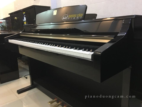 Yamaha CLP 330PE - phiên bản màu đen bóng