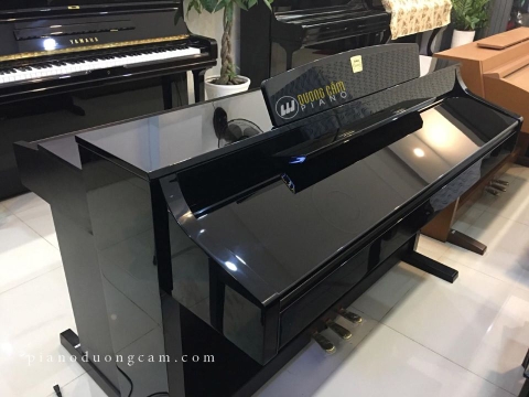 Yamaha CLP 340PE phien bản đặc biệt màu đen bóng