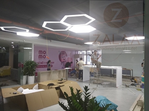 ZALAA cung cấp đèn thả trần trang trí đẹp cho văn phòng mới của Momo