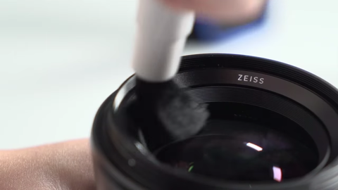 Bạn đã biết cách vệ sinh lens máy ảnh chính xác chưa?