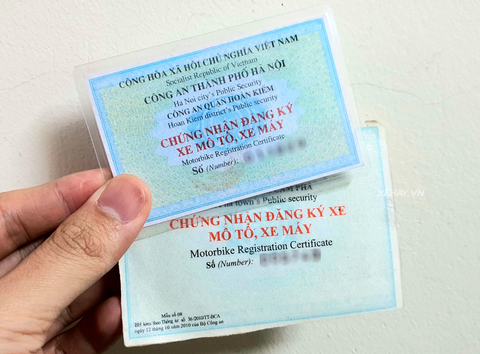 Xe mới mua, đeo biển "Xe xin số" đi trên đường có bị phạt?