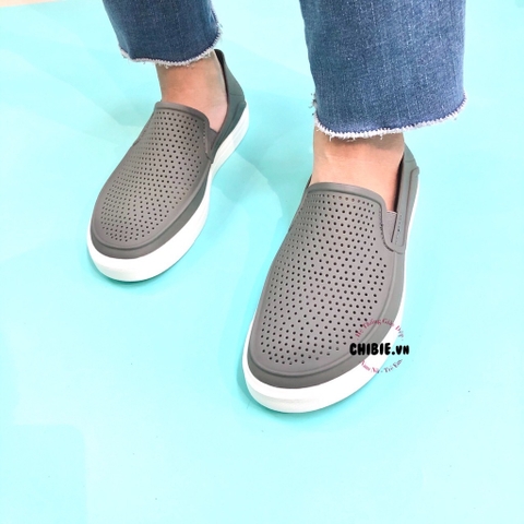 Giày mọi nam Crocs Roka Citilane màu xám đậm