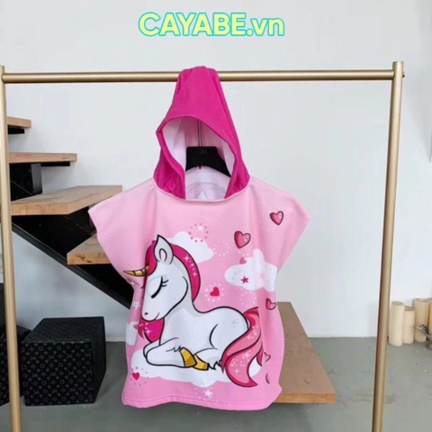 Khăn tắm choàng cho bé CAYABE đi bơi, đi biển có mũ trùm đầu ngựa Pony / Unicorn  nằm màu hồng (tặng túi rút tiện lợi) - 75x105 cm