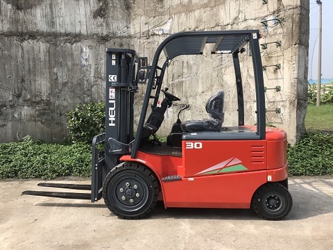 xe nâng điện 3 tấn