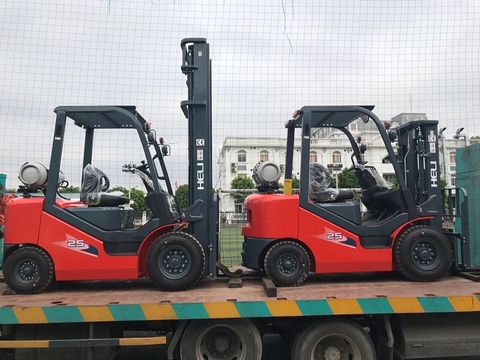 Xe nâng xăng gas heli