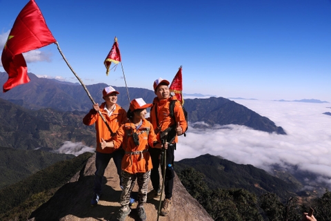 TREKKING TÀ XÙA - CÙNG CHINH PHỤC “SỐNG LƯNG KHỦNG LONG”