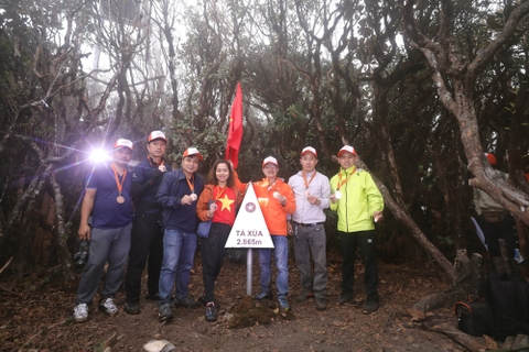 Tour trải nghiệm leo núi Tà Xùa - Trạm Tấu Yên Bái