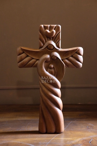 Thánh giá điêu khắc gỗ Gia đình Thánh Gia