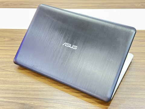 Laptop Asus X541UA - Core i3-6100U - RAM 8GB - SSD 120GB - 15.6 HD