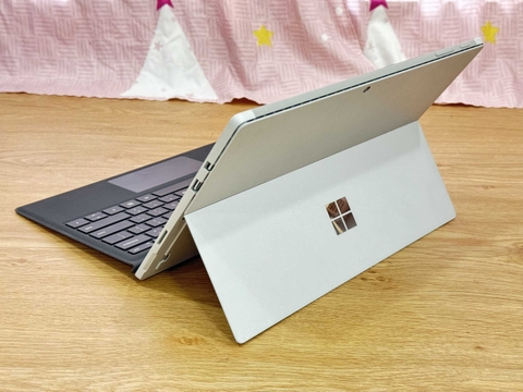 Microsoft Surface Pro 5 - Core i7-7660U - RAM 16GB - SSD 512GB - 12.3''