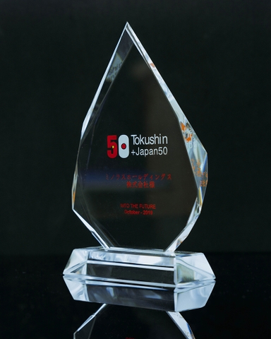 Làm biểu trưng pha lê, cúp pha lê giá rẻ