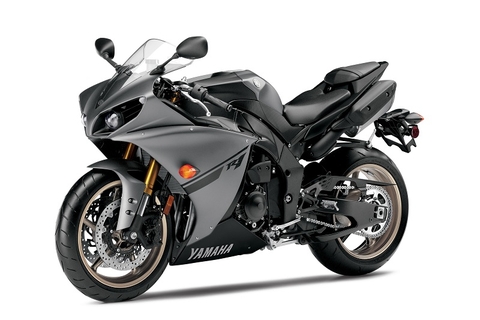 CẶP ĐÔI HOÀN HẢO YAMAHA YZF-R1 VÀ YAMAHA YZF-R1M