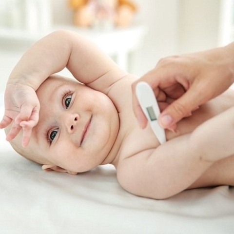Hướng dẫn cách sử dụng nhiệt kế Microlife kẹp nách ngay tại nhà