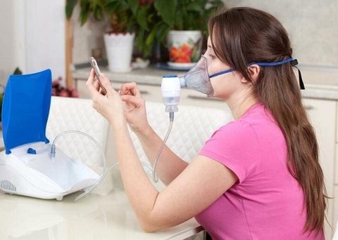 Có Nên Mua Máy Xông Khí Dung, Máy Xông Mũi Họng Để Sử Dụng Tại Nhà Không?
