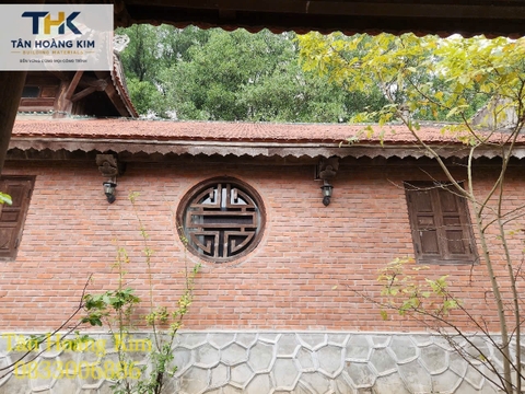 Công ty Tân Hoàng Kim - chuyên cung cấp các loại gạch bát đỏ, gạch bát hoả biến và các loại gạch cổ đình chùa