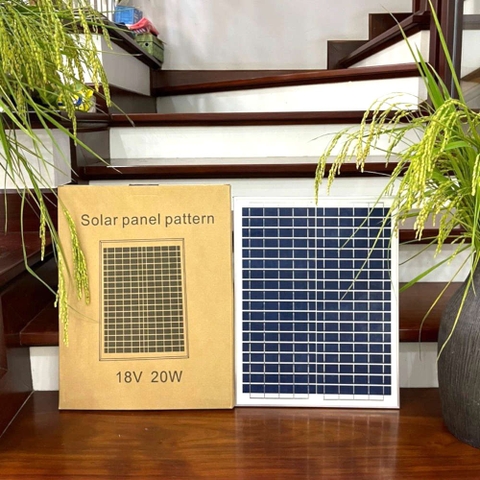 Tấm pin năng lượng mặt trời Solar Panel 18V 20W dây 4m có chân đế