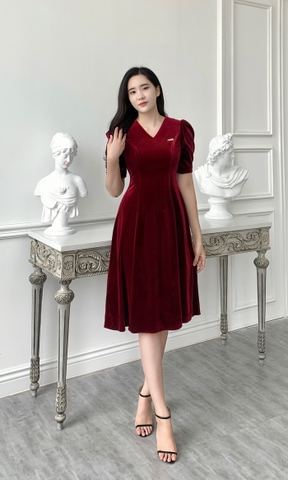 23/V054/XXL/03/VÁY NHUNG XOÈ, CỔ TIM, TL, ĐỎ