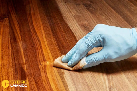 Dầu Lau Gỗ Tự Nhiên: Lựa Chọn Hoàn Hảo Cho Việc Bảo Quản Sàn Nhà