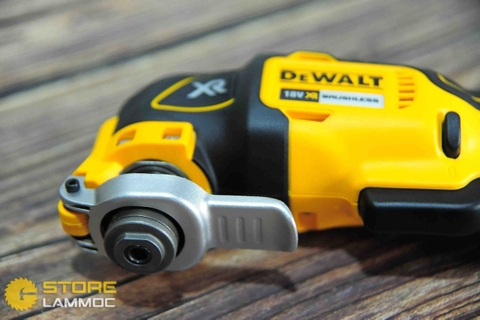 Máy cắt rung pin Dewalt DCS355D2 18V