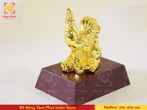 Tượng gà trống mạ vàng kích thước 9x5.5x4cm