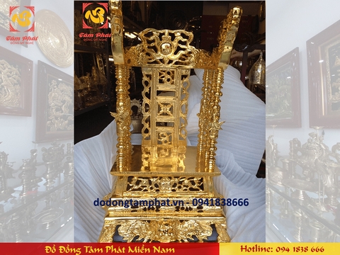 Ngai thờ gia tiên bằng đồng mạ vàng 24k cao 81cm