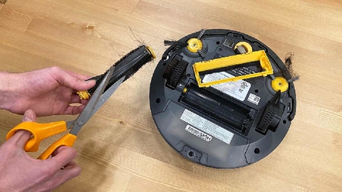 Vệ sinh robot hút bụi thế nào là đúng cách ?