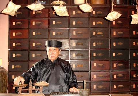 Tìm hiểu ông tổ ngành y học cổ truyền Việt Nam, sự phát triển và tầm quan trọng của y học dân tộc cổ truyền Tìm hiểu ông tổ ngành y học cổ truyền Việt Nam, sự phát triển và tầm quan trọng của y học dân tộc cổ truyền
