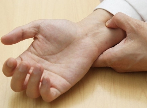 Tìm hiểu vị trí và tác dụng điều trị bệnh của huyệt nội quan bằng phương pháp bấm huyệt Tìm hiểu vị trí và tác dụng điều trị bệnh của huyệt nội quan bằng phương pháp bấm huyệt