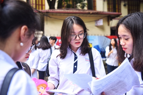 NHỮNG LƯU Ý LÀM HỒ SƠ DỰ THI TỐT NGHIỆP THPT VÀ XÉT TUYỂN TRUNG CẤP, CAO ĐẲNG, ĐẠI HỌC 2020 NHỮNG LƯU Ý LÀM HỒ SƠ DỰ THI TỐT NGHIỆP THPT VÀ XÉT TUYỂN TRUNG CẤP, CAO ĐẲNG, ĐẠI HỌC 2020