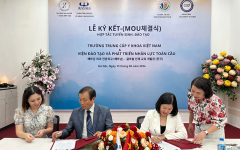 LỄ KÝ KẾT HỢP TÁC TUYỂN SINH ĐÀO TẠO GIỮA TRƯỜNG TRUNG CẤP Y KHOA VIỆT NAM VÀ VIỆN ĐÀO TẠO VÀ PHÁT TRIỂN NHÂN LỰC TOÀN CẦU (HÀN QUỐC) LỄ KÝ KẾT HỢP TÁC TUYỂN SINH ĐÀO TẠO GIỮA TRƯỜNG TRUNG CẤP Y KHOA VIỆT NAM VÀ VIỆN ĐÀO TẠO VÀ PHÁT TRIỂN NHÂN LỰC TOÀN CẦU (HÀN QUỐC)