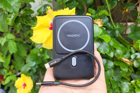 Sạc dự phòng không dây cho iPhone 16 Mazer Mag Stand Qi