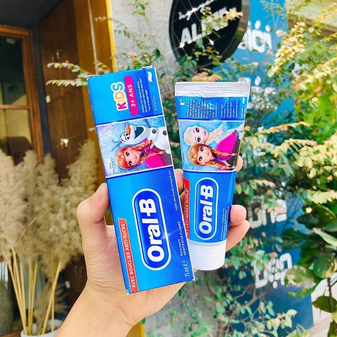 Kem đánh răng oral B trẻ em