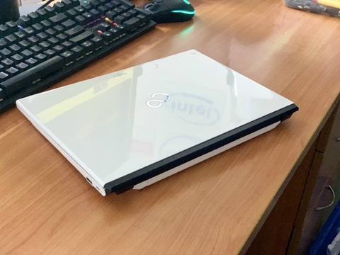 LAPTOP FUJITSU