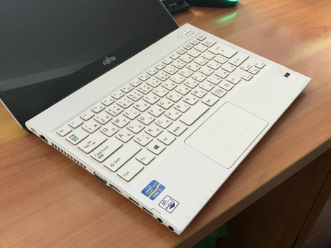 LAPTOP FUJITSU