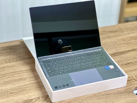 HUWEI MATEBOOK X PRO