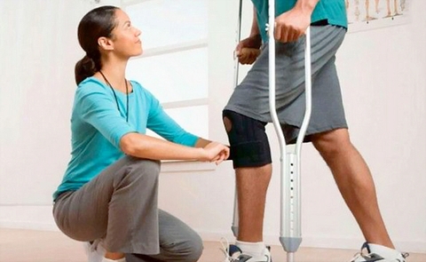 Tập vật lý trị liệu và phục hồi chức năng sau phẫu thuật sụn chêm