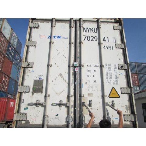 Container 20RF ( NYK Yom 2002-2004 ) model Mitsubishi