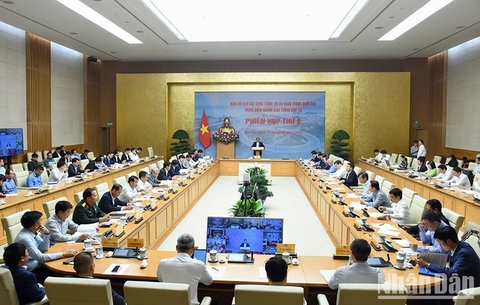 NỖ LỰC THÁO GỠ MỌI KHÓ KHĂN VƯỚNG MẮC, THÚC ĐẨY TRIỂN KHAI NHANH CÁC DỰ ÁN GIAO THÔNG TRỌNG ĐIỂM