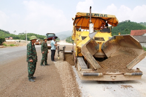 TẬP TRUNG PHÁT TRIỂN HẠ TẦNG GIAO THÔNG