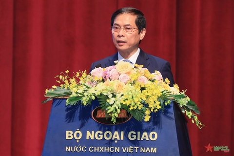 HỘI NGHỊ NGOẠI VỤ TOÀN QUỐC LẦN THỨ 20: ĐỊNH HƯỚNG ĐỐI NGOẠI MỚI - ĐỊA PHƯƠNG VÀ DOANH NGHIỆP Ở TRUNG TÂM