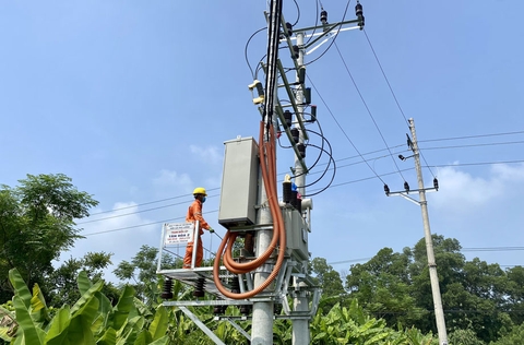 TRÊN 14,7 TỶ ĐỒNG CẢI TẠO HỆ THỐNG LƯỚI ĐIỆN