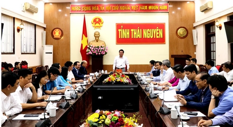 TRAO ĐỔI GIỮA CHÍNH QUYỀN VÀ DOANH NGHIỆP ĐỂ THÁO GỠ KHÓ KHĂN