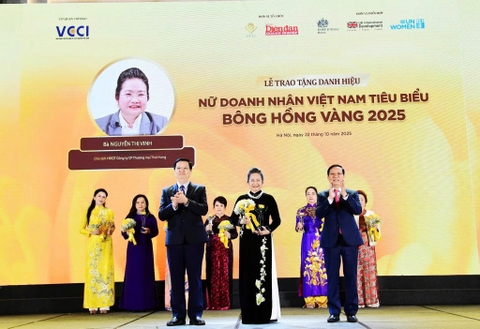 DOANH NHÂN NGUYỄN THỊ VINH - TOP 10 BÔNG HỒNG VÀNG 2025