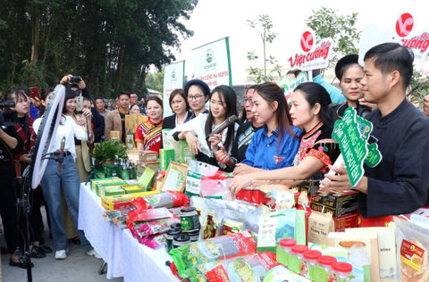 THÁI NGUYÊN ĐẨY MẠNH CHUYỂN ĐỔI SỐ TẠO ĐÀ PHÁT TRIỂN KINH TẾ - XÃ HỘI