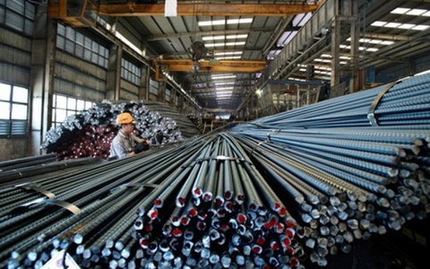 MUỐN BÌNH ỔN GIÁ THÉP NỘI, BỘ TÀI CHÍNH ĐỀ NGHỊ TĂNG THUẾ XUẤT KHẨU PHÔI THÉP