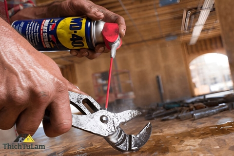 Tẩy gỉ sét hiệu quả với WD-40 ai cũng làm được